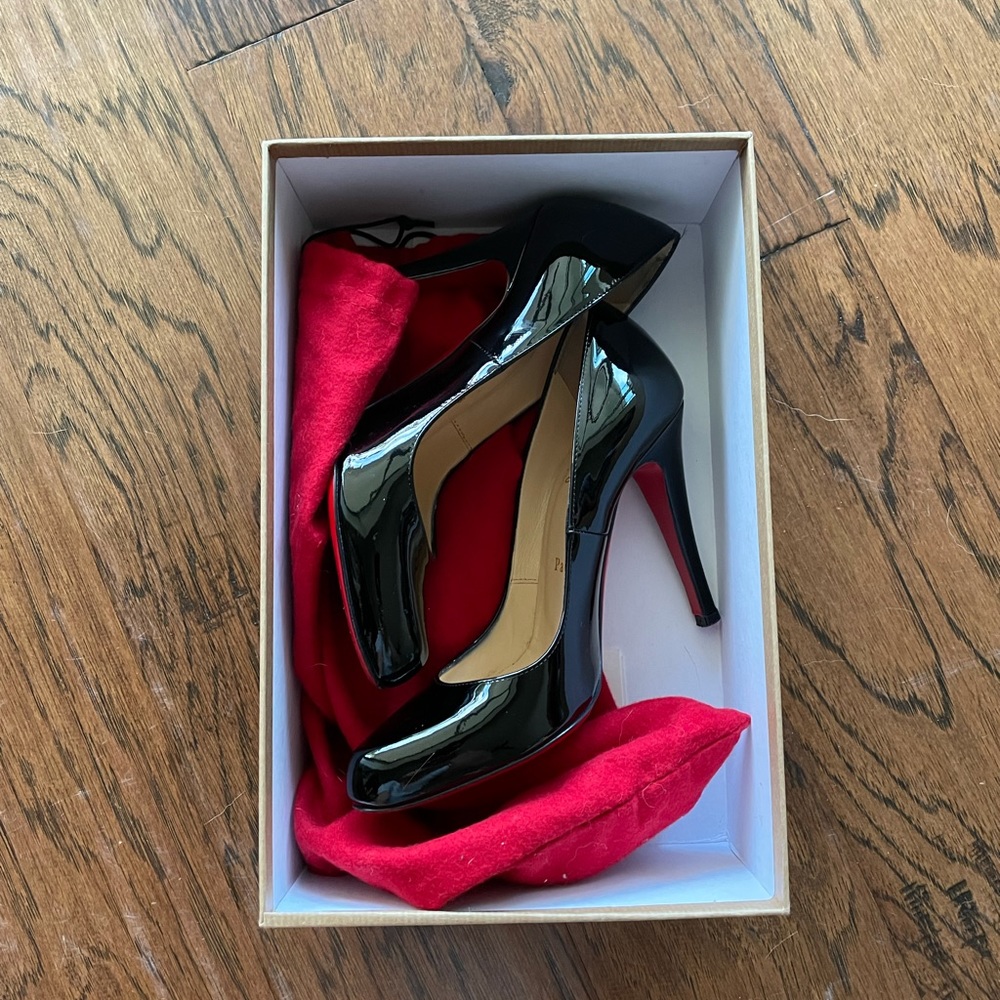 Christian Louboutin Decollete
